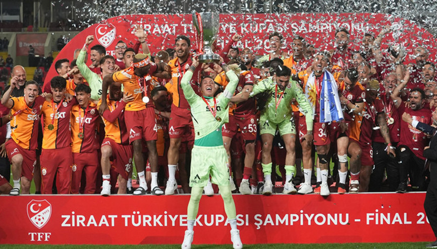 Futbolda Galatasaray yüzyılı Futbolda Galatasaray yüzyılı