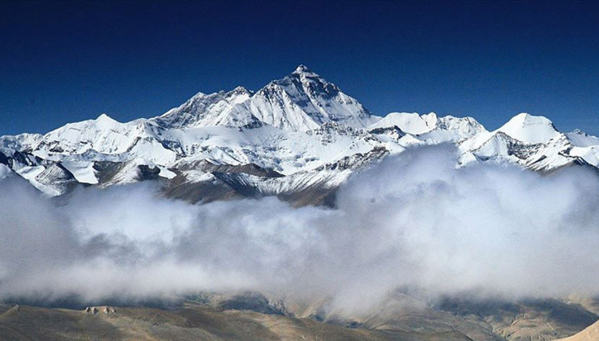 Everestte yorgun düştü: Hayatını kaybetti