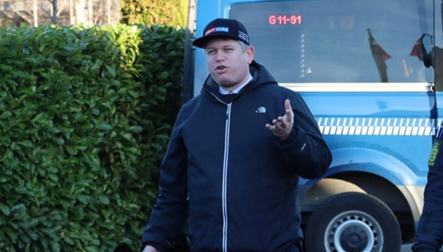 Aşırı sağcı provaktöre sınırı dışı kararı