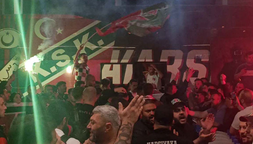 Karşıyaka final için avantajı kaptı