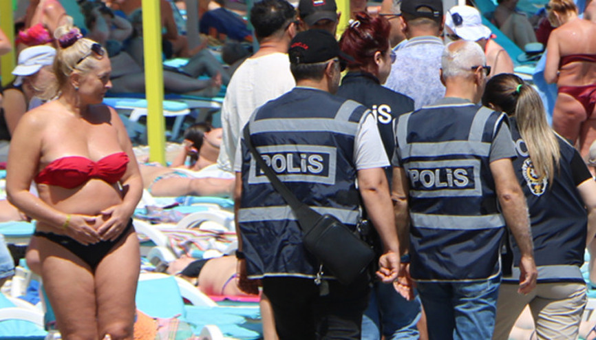 Taciz, uygunsuz fotoğraf ve çevreye rahatsızlık... Polis, plajda yakaladı