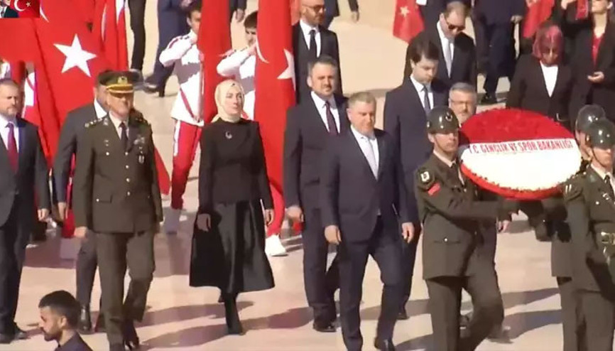 19 Mayıs Atatürkü Anma, Gençlik ve Spor Bayramı kutlanıyor... Bakan Bak Anıtkabir’de