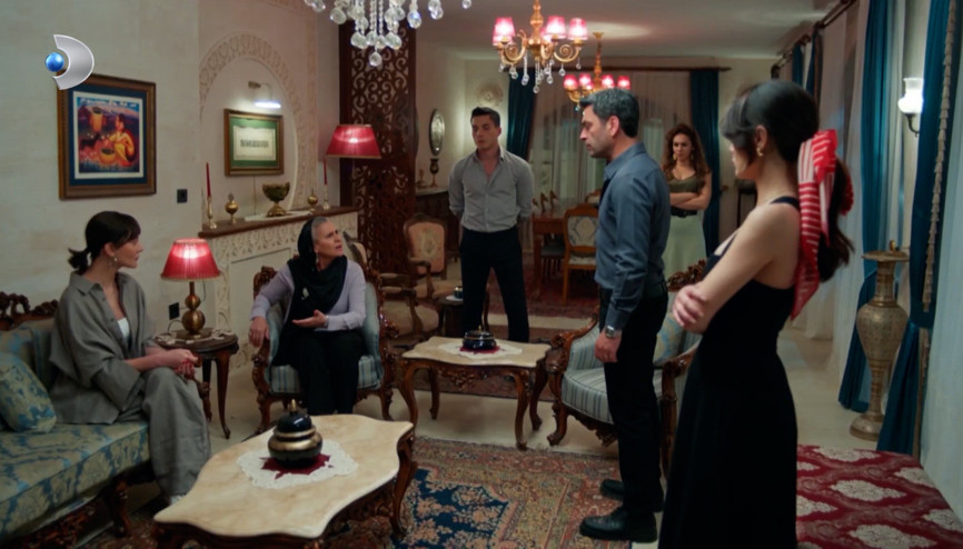 Uzak Şehirde Mine krizi Uzak Şehirde Mine krizi