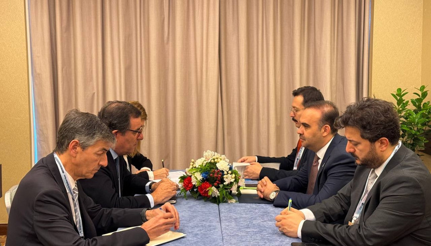 Bakan Kacırdan Polonyada diplomasi trafiği