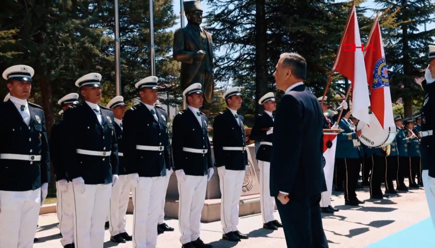İçişleri Bakanı Ali Yerlikayadan Polis Akademisine ziyaret