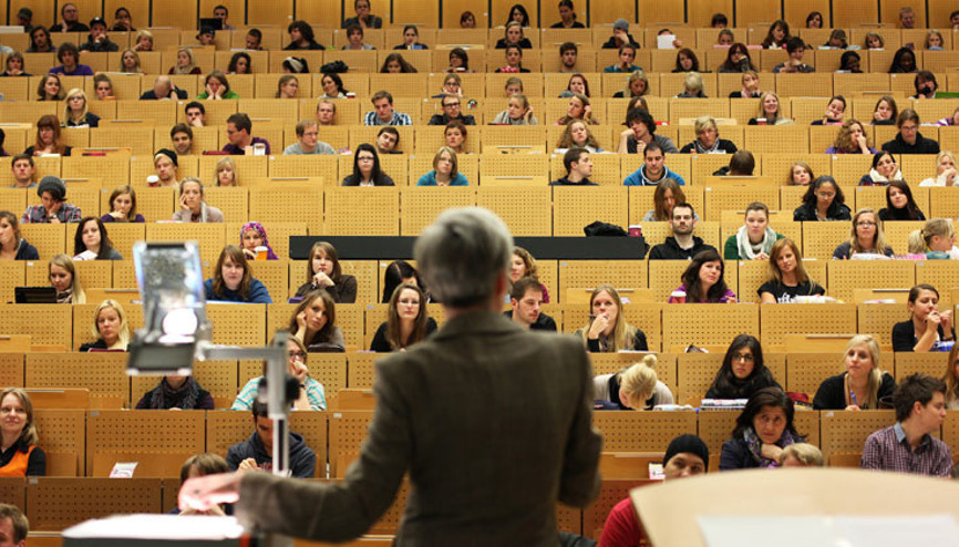 Üniversitede ‘rüşvet skandalında’ karar