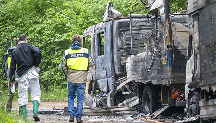 Münih’te polis araçlarına kundaklama 1 milyon Euro’luk zarar