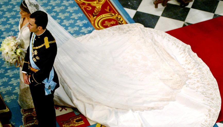 Büyük aşk canlı yayında başlamıştı... Ne ihanet iddiaları esti geçti, evlilik 21 yıldır yerinden oynamadı... Boşanmak onların kitabında yazmıyor