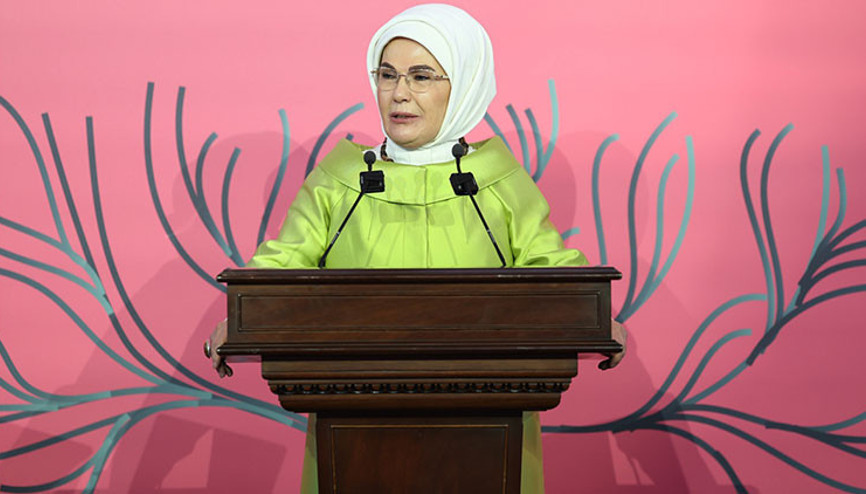 Emine Erdoğan Uluslararası Aile Forumunun galasına katıldı: Doğum sayılarının geriletilmesine geçit vermemeliyiz