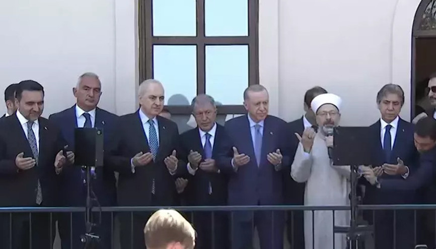 Gümrükçü İshak Ağa Camii açıldı... Cumhurbaşkanı Erdoğan: Bu ibadethanenin yapımında emeği geçen herkesi minnetle anıyorum