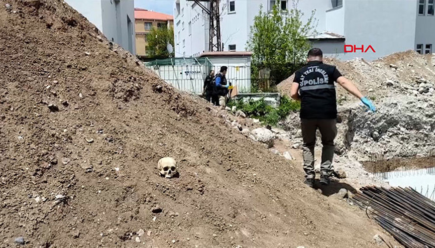 Okul inşaat kazısından insan kafatası ve kemikler çıktı