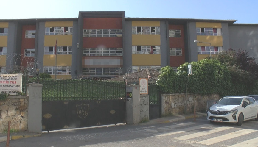 Sultanbeylide korkunç olay Okul bahçesinde arkadaşını bıçakladı