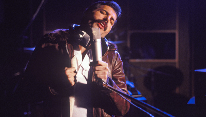 Yakın arkadaşının karısıyla kaçamak yapmış... En büyük sırrı ölümünden yıllar sonra ortaya çıktı: Efsane şarkıcının gizli bir aşk çocuğu varmış