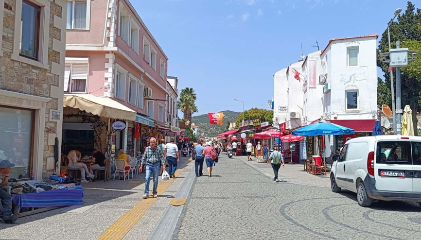 İzmir Foça açıklarında 3.7 büyüklüğünde deprem