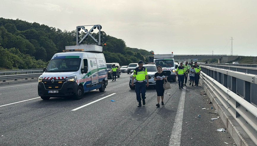 Kuzey Marmara Otoyolunda zincirleme trafik kazasında 5 kişi yaralandı