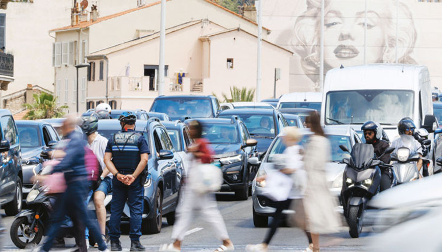 ‘Elektrik sabotajı’na soruşturma... Jeneratörlü film festivali
