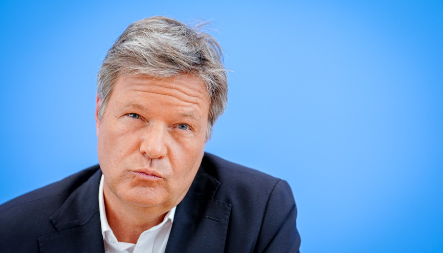 Habeck’e, devleti zarara uğratma suçlaması