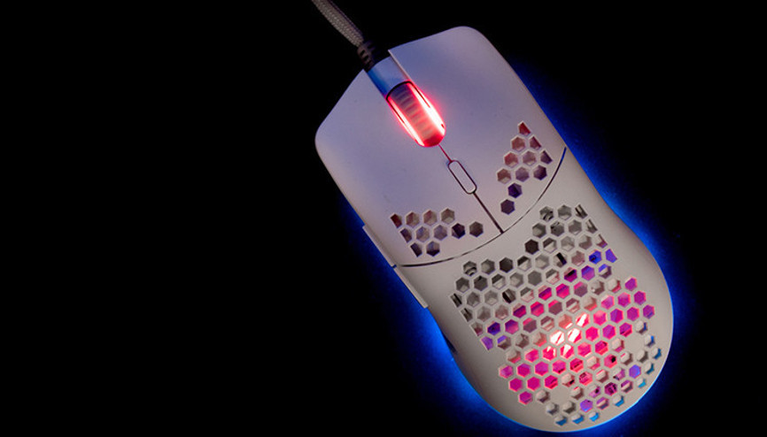 Fanlı oyuncu faresi geliyor