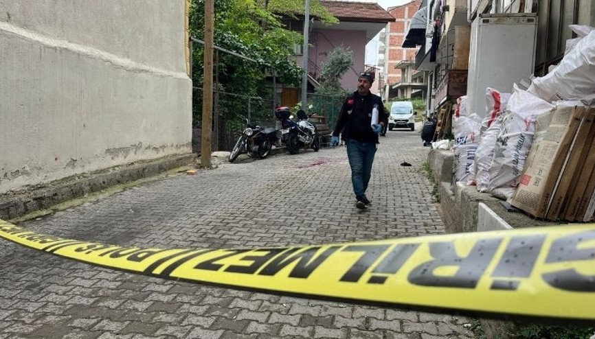 Miras kavgası kanlı bitti Ağabeyi av tüfeğiyle sokak ortasında öldürdü