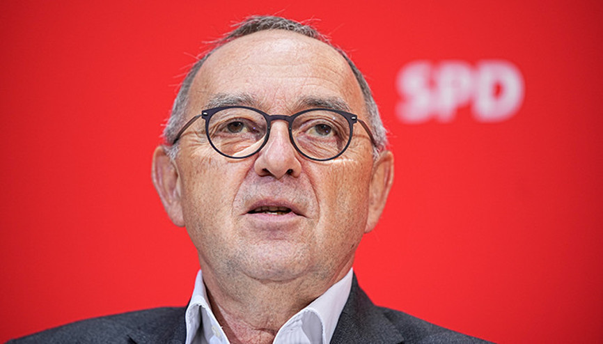 “İsrail’e silah vermek ikiyüzlülük”