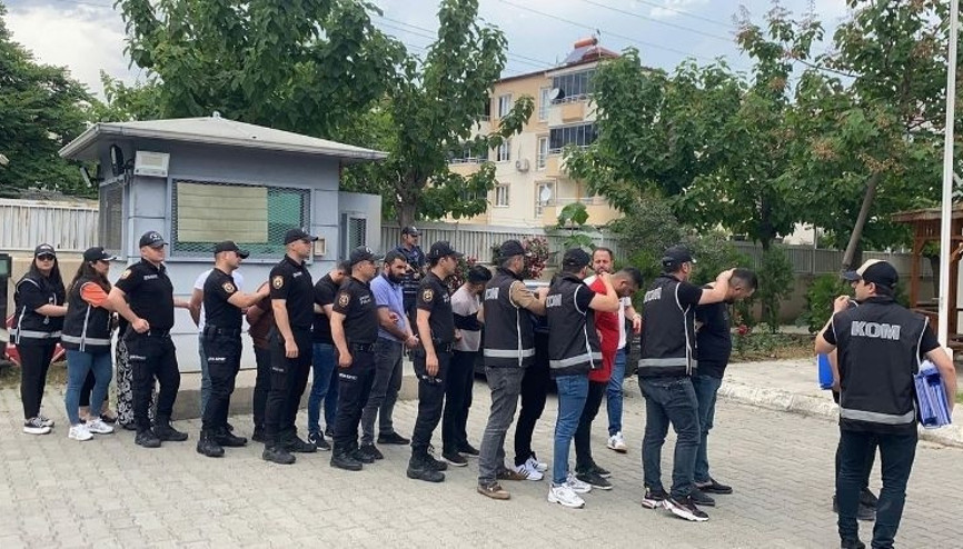 Fuhuş, rüşvet, insan ticareti.... 107 yabancı uyruklu kadın kurtarıldı, 10 şüpheli adliyede