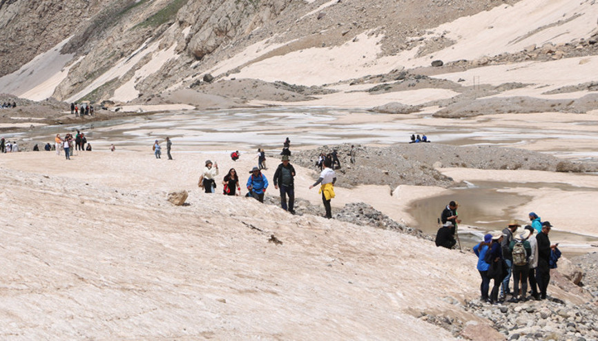 Tam 20 bin yıllık Görmek için Hakkariye akın ettiler