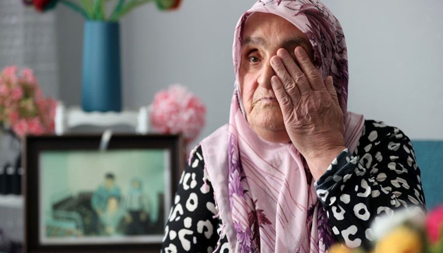 Geriye sadece bu fotoğraf kaldı Mezarda bile rahat bırakmadılar