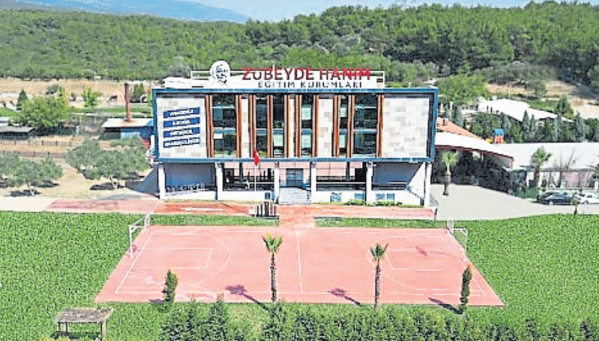 Zübeyde Hanım Çiçekliköy Kampüsü özel okul kalıplarını yıkıyor