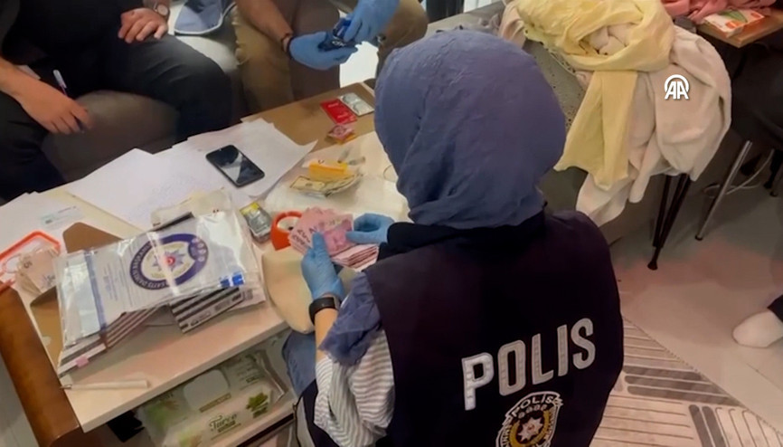 Nevşehirde fuhuş operasyonunda 3 şüpheli gözaltına alındı