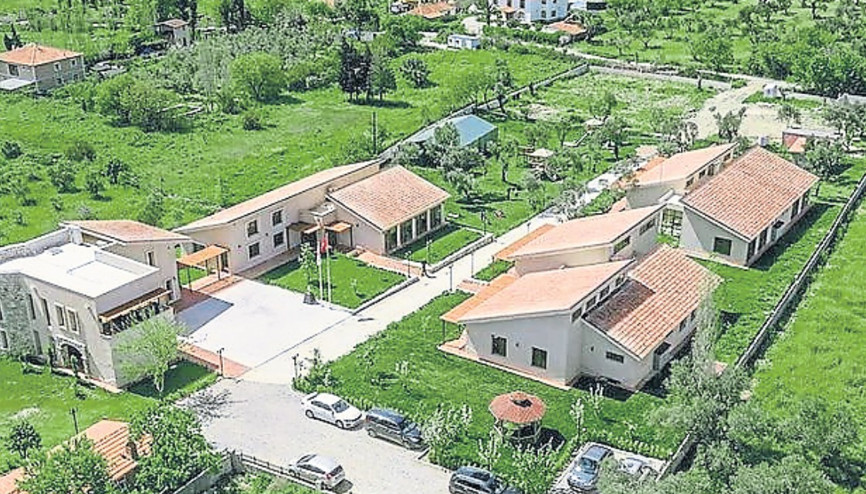 Çocukların fiziksel ve fikirsel bağımsızlığı için çalışan bir okul: Özel Bademler Köyü Koleji