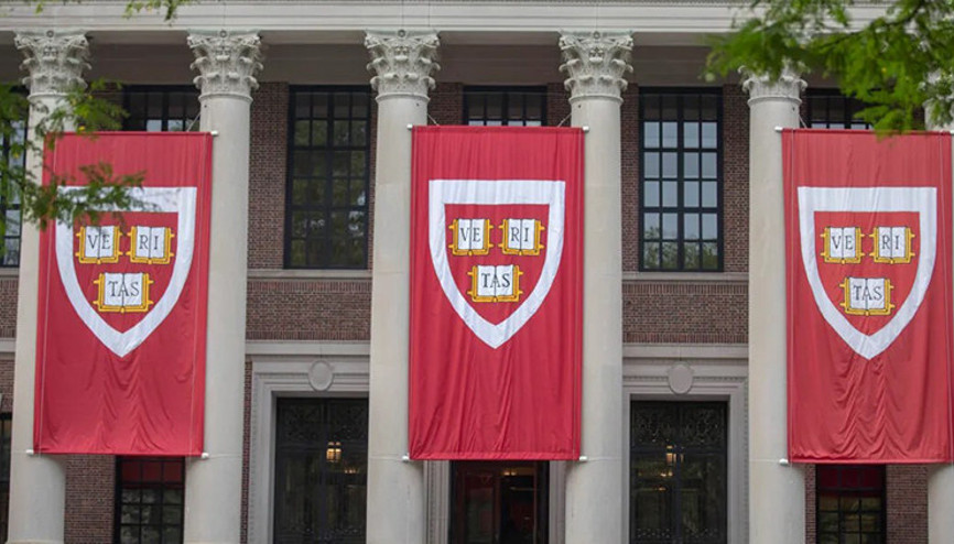 Trumpın Harvard kararına mahkeme engeli