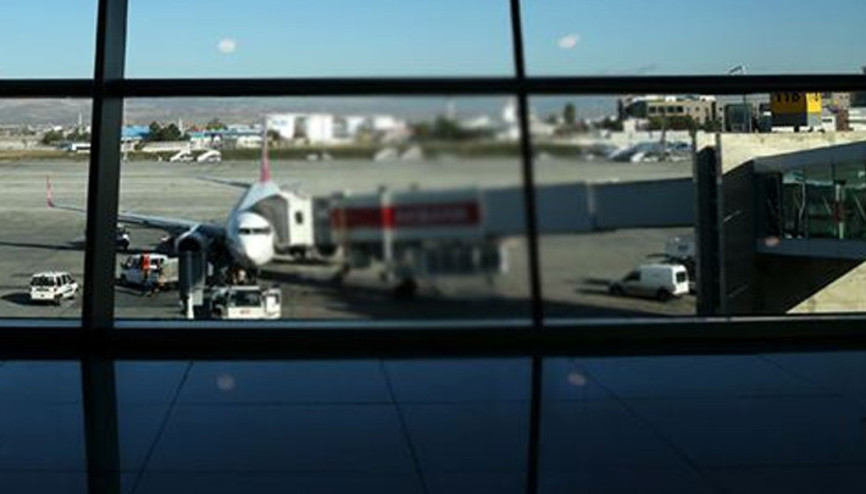 Ankarada uçakta bomba şakası: 3 yolcu gözaltına alındı