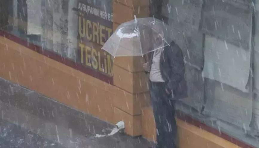 Birçok ilimiz sele teslim oldu Mayıs ayında kar sürprizi