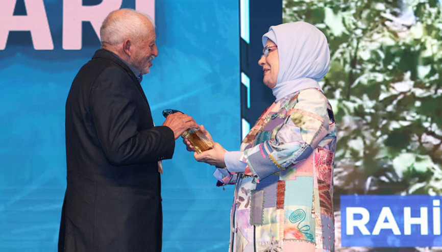 Emine Erdoğandan Orman Dede olarak bilinen Rahim Demirbaş için taziye mesajı