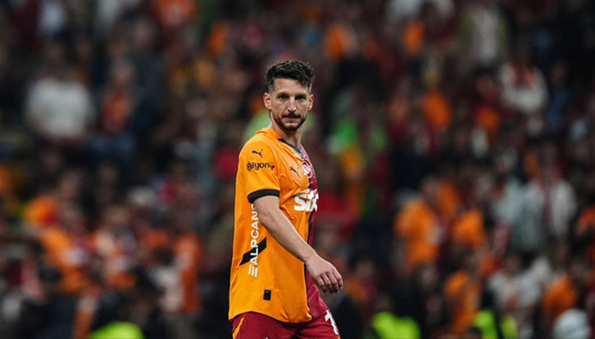 Victor Osimhen jest yaptı, Mertens golle veda etti