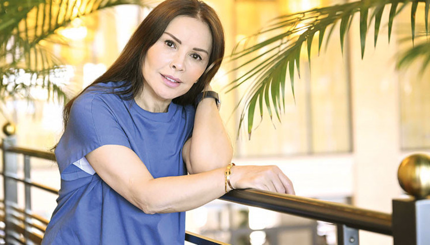 90ların efsane ünlü isimlerindendi... En popüler dönemimde işi bırakıp, evlendim 90ların efsane ünlü isimlerindendi... En popüler dönemimde işi bırakıp, evlendim