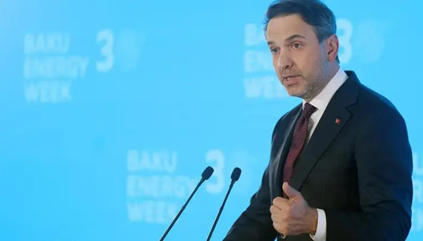 Bakan Bayraktar: TPAO, Hazar Denizi’ndeki Şafak-Asiman Doğalgaz Sahası’na ortak olacak Bakan Bayraktar: TPAO, Hazar Denizi’ndeki Şafak-Asiman Doğalgaz Sahası’na ortak olacak