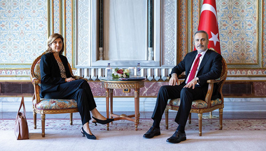 Dışişleri Bakanı Fidan, BM Genel Sekreterinin Kıbrıs Şahsi Temsilcisi Cuelları kabul etti