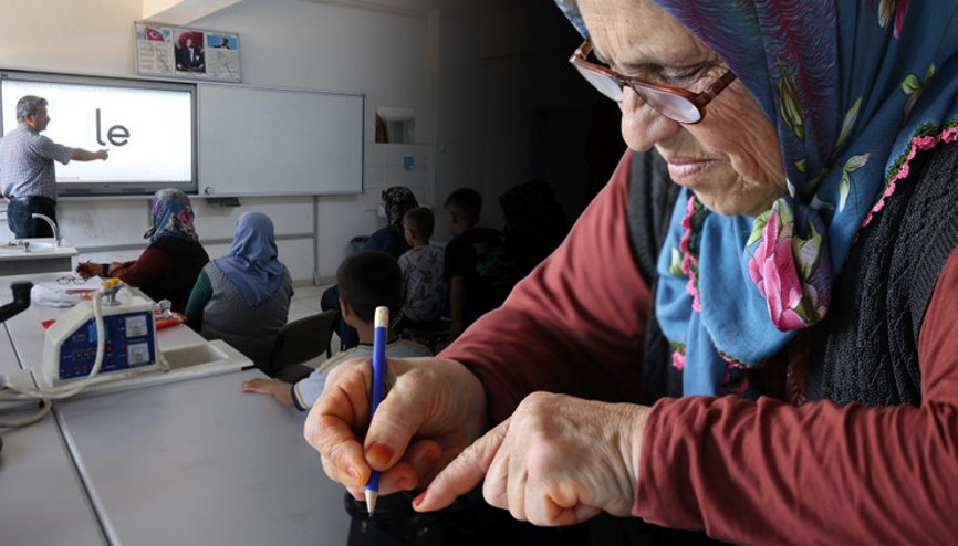 17 torunu var Adanalı ninelerin büyük azmi