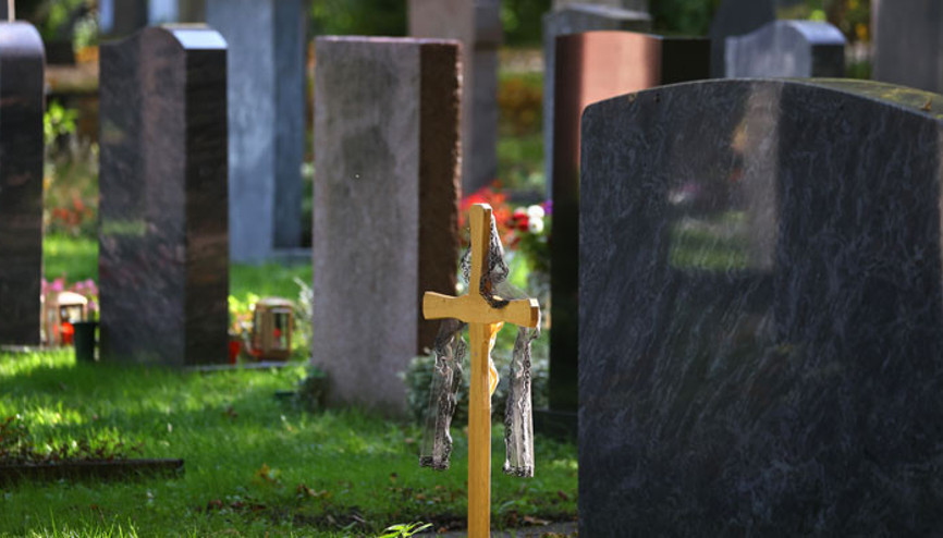 Otopsi için mezarı açıldı