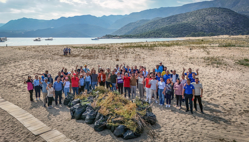 Doğa harikası Çayağzı Sahili ile deniz dibi temizlendi; 45 ton atık çıktı