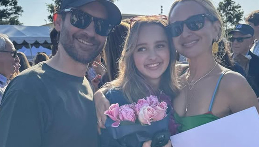 Eski kocam artık kardeşimdir demişti... Boşanan ünlü çift kızlarının mutlu gününde buluştu