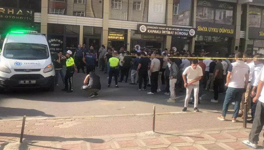 İş insanı, ofisinde başından vurulmuş halde ölü bulundu İş insanı, ofisinde başından vurulmuş halde ölü bulundu