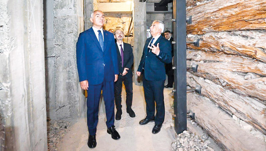 Gordion’da Frig keşfi... Kraliyet ailesine ait ahşap mezar odası bulundu