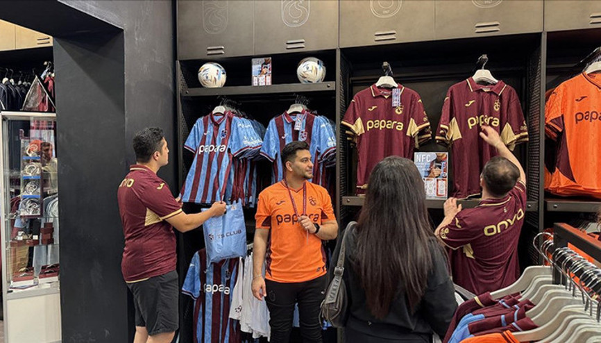 Trabzonsporun yeni formalarına yoğun ilgi