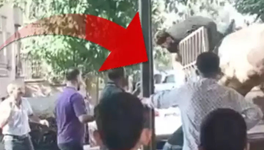 Şanlıurfa’da kurbanlık boğanın saldırısına uğrayan kasap yaralandı Şanlıurfa’da kurbanlık boğanın saldırısına uğrayan kasap yaralandı