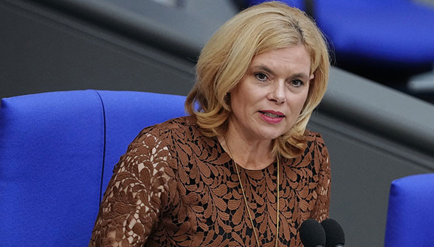 Kadınlar her alanda daha görünür olmalı