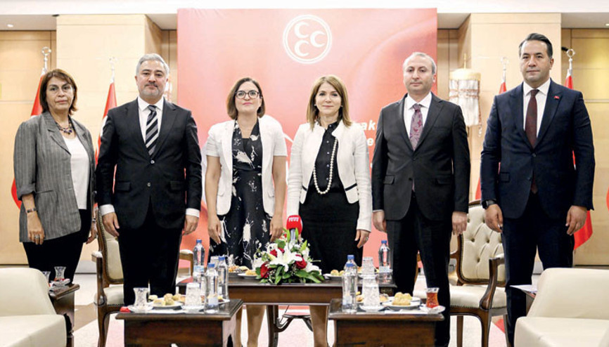 MHP-DEM Parti bayramlaşmasında ‘Demli çay’ diyaloğu
