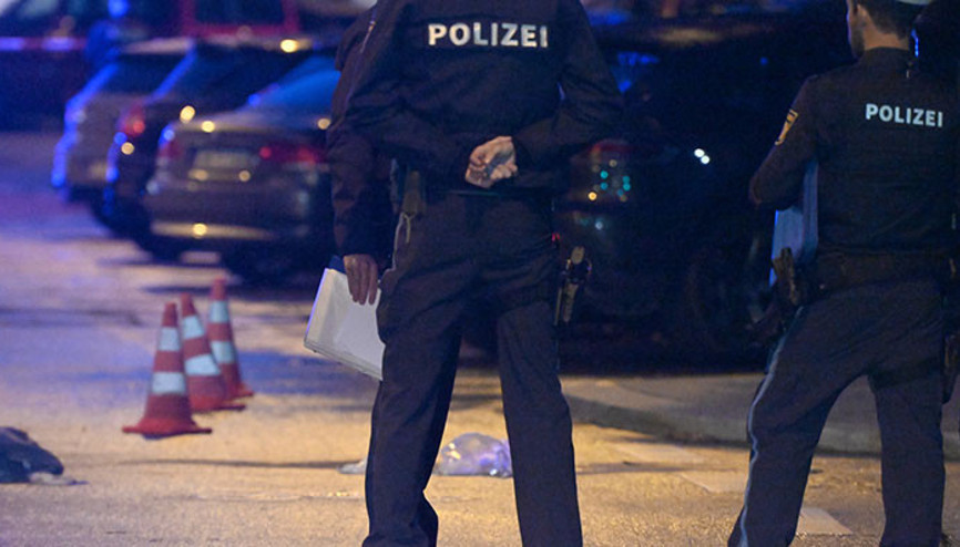 Bıçakla saldırdı, canından oldu