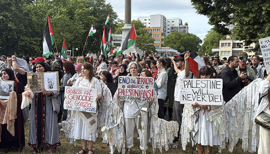 Berlin’de, Filistin’e destek gösterileri düzenlendi